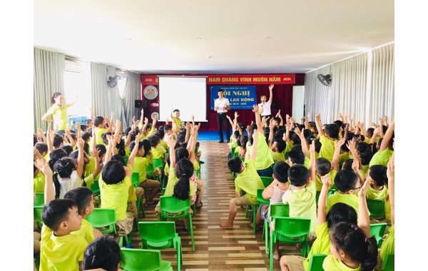 Tập huấn an toàn điện các bé khối Nai Bambi ngày 27/09